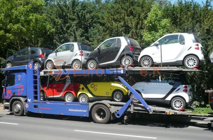 Open car transporter