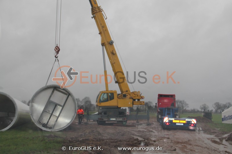 Heavy and oversized transport of a wind turbine Vestas Heavy and oversized transport of a wind turbine Vestas