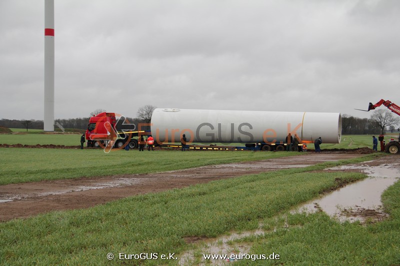 Heavy and oversized transport of a wind turbine Vestas 