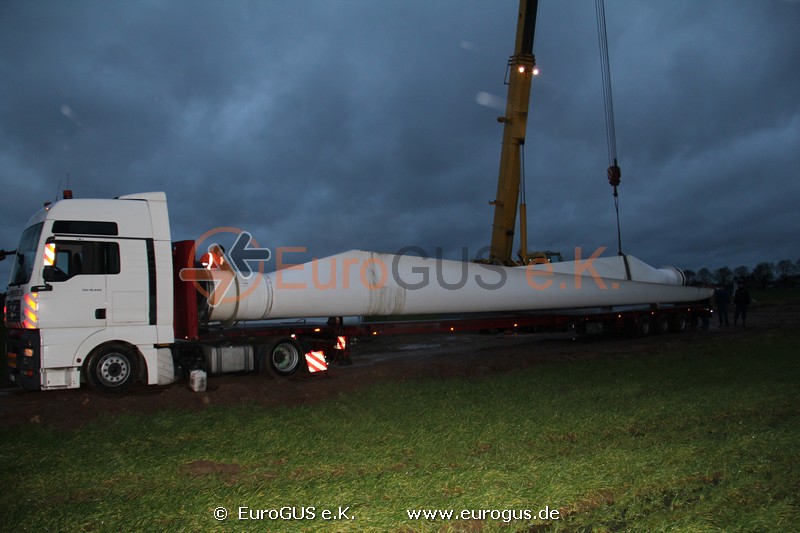 Heavy and oversized transport of a wind turbine Vestas Heavy and oversized transport of a wind turbine Vestas