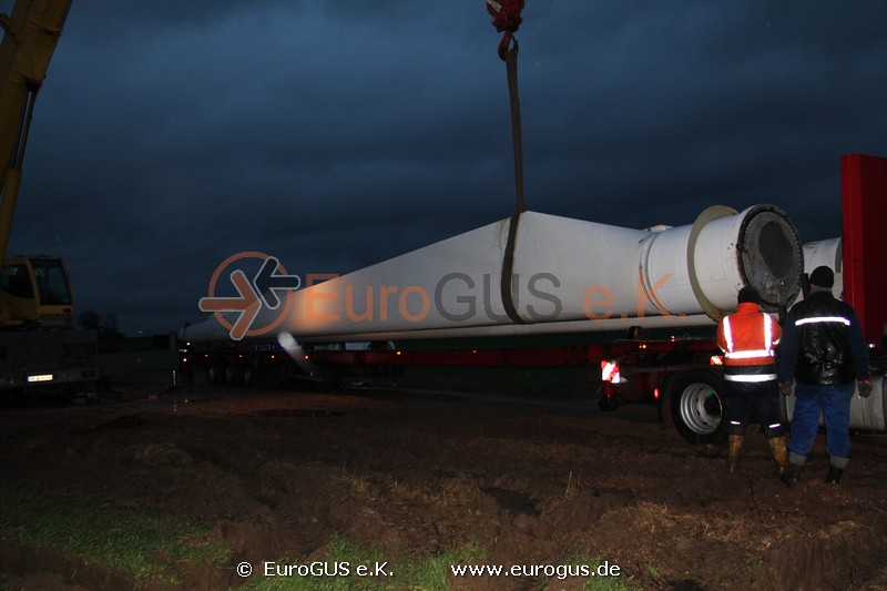 Heavy and oversized transport of a wind turbine Vestas Heavy and oversized transport of a wind turbine Vestas